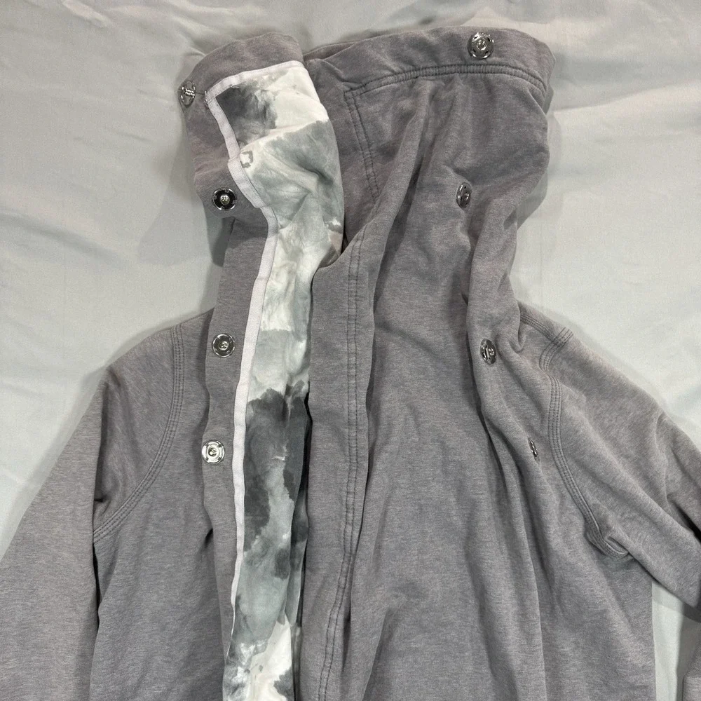 Lululemon Savasana Gray Watercolor Wrap Cardigan Funnel Jacket‎ Snap Button Sz 6